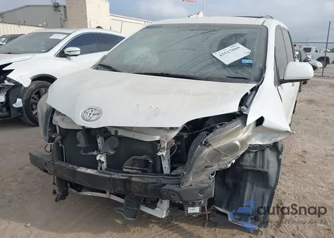 2017 Toyota Sienna Se 8 Passenger from USA, damaged, VIN 5TDXZ3DC7HS771462